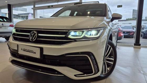 VOLKSWAGEN TIGUAN 2.0 300 TSI GASOLINA ALLSPACE R-LINE AUTOMÁTICO